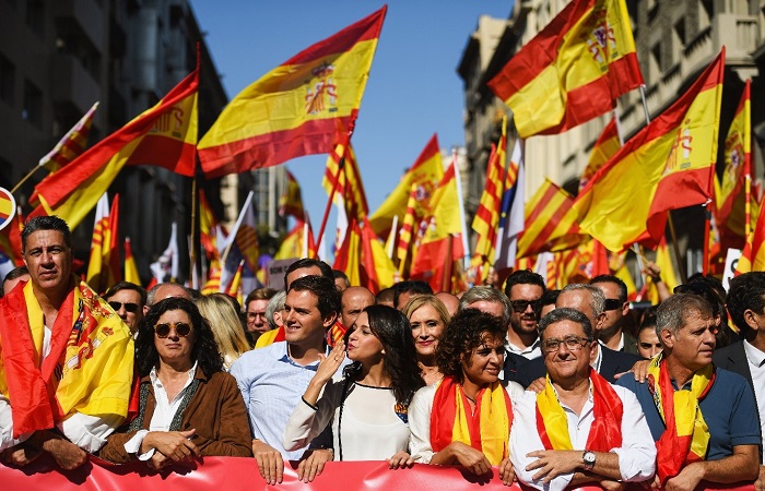 زبان رسمی مردمان شهر کاتالونیا اسپانیا